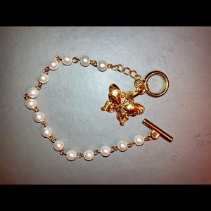 🦋butterflies and pearls🦋